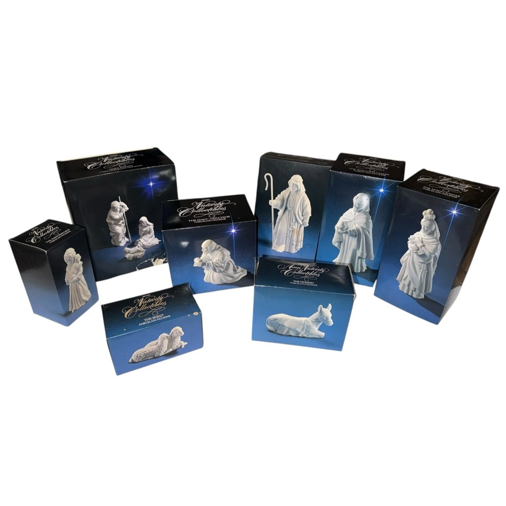 Avon Porcelain Nativity Collectibles 8‎ pc Set Antique Vintage Holiday Christmas